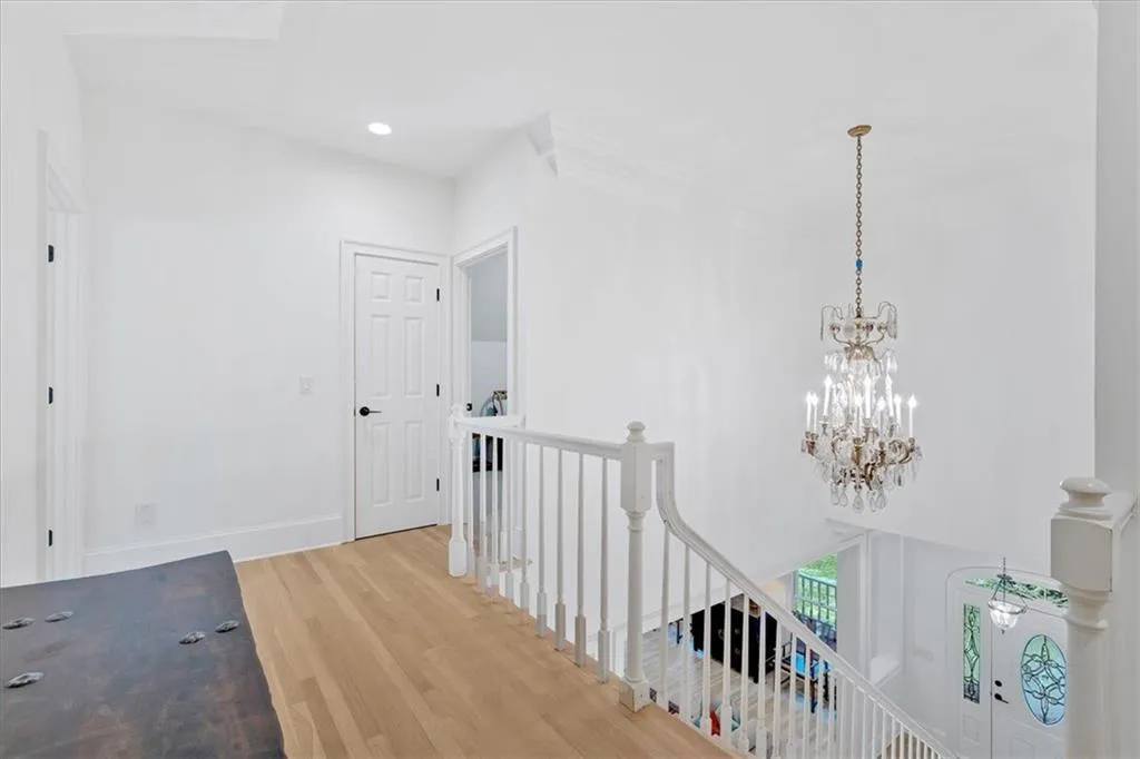 400 Old Ivy Road Ne, Atlanta, Georgia 30342, 6 Bedrooms Bedrooms, ,5 BathroomsBathrooms,Residential,For Sale,400 Old Ivy Road Ne,7587228