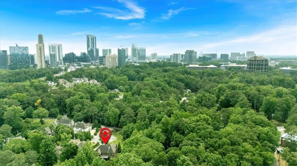 400 Old Ivy Road Ne, Atlanta, Georgia 30342, 6 Bedrooms Bedrooms, ,5 BathroomsBathrooms,Residential,For Sale,400 Old Ivy Road Ne,7587228