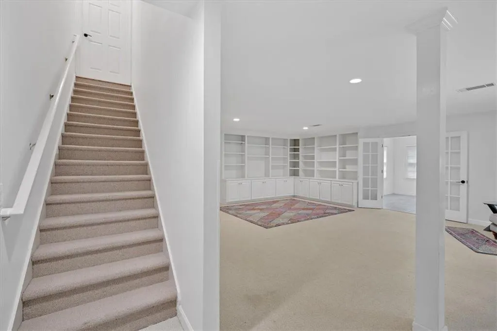 400 Old Ivy Road Ne, Atlanta, Georgia 30342, 6 Bedrooms Bedrooms, ,5 BathroomsBathrooms,Residential,For Sale,400 Old Ivy Road Ne,7587228