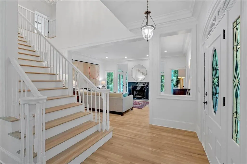 400 Old Ivy Road Ne, Atlanta, Georgia 30342, 6 Bedrooms Bedrooms, ,5 BathroomsBathrooms,Residential,For Sale,400 Old Ivy Road Ne,7587228