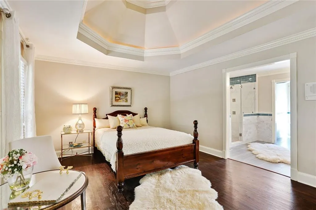3210 Spalding Drive, Atlanta, Georgia 30350, 6 Bedrooms Bedrooms, ,4 BathroomsBathrooms,Residential,Sold,3210 Spalding Drive,5913519