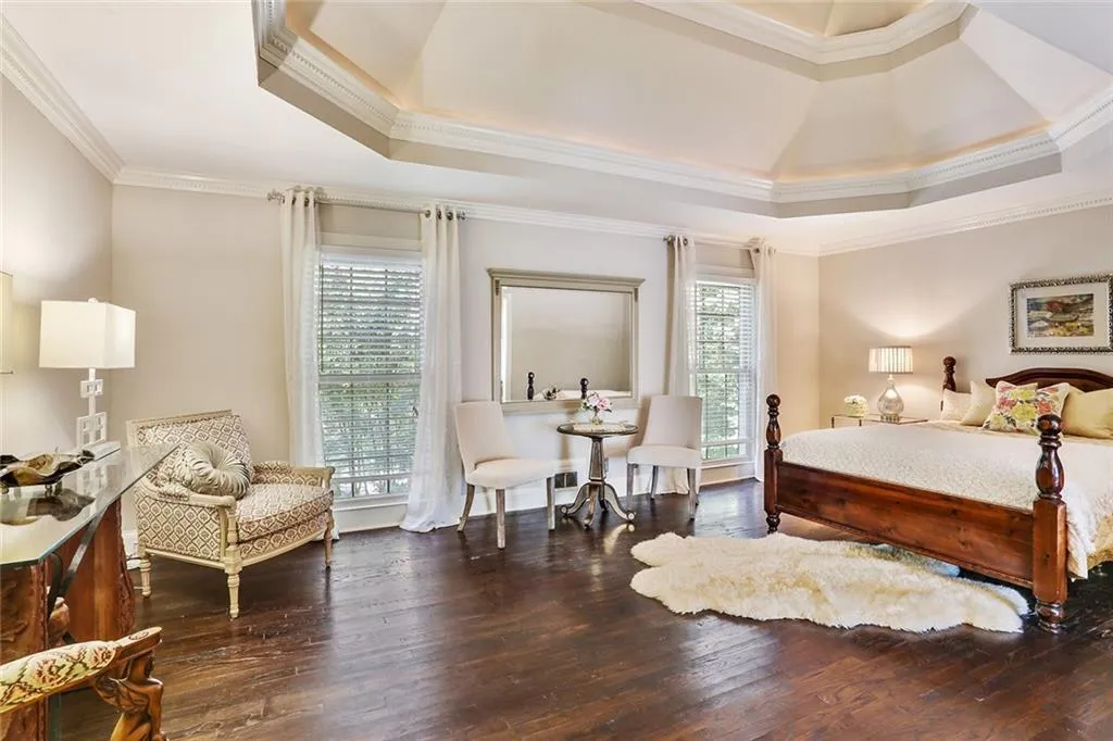 3210 Spalding Drive, Atlanta, Georgia 30350, 6 Bedrooms Bedrooms, ,4 BathroomsBathrooms,Residential,Sold,3210 Spalding Drive,5913519