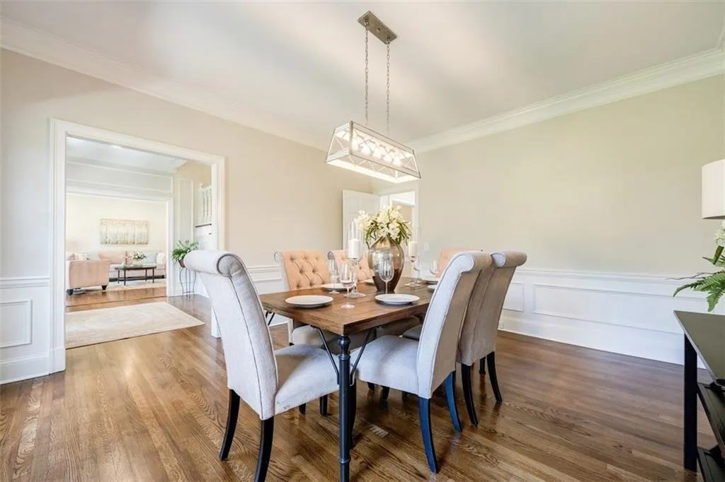 90 Cliffcreek Trace, Sandy Springs, Georgia 30350, 6 Bedrooms Bedrooms, ,4 BathroomsBathrooms,Residential,Sold,90 Cliffcreek Trace,6877833