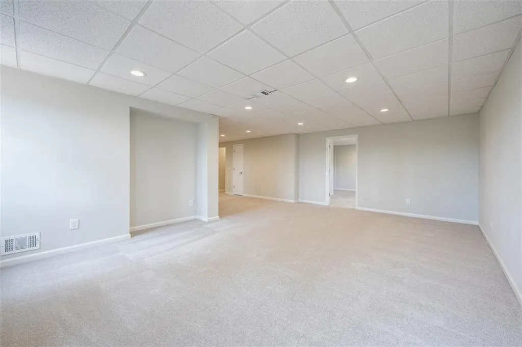 90 Cliffcreek Trace, Sandy Springs, Georgia 30350, 6 Bedrooms Bedrooms, ,4 BathroomsBathrooms,Residential,Sold,90 Cliffcreek Trace,6877833