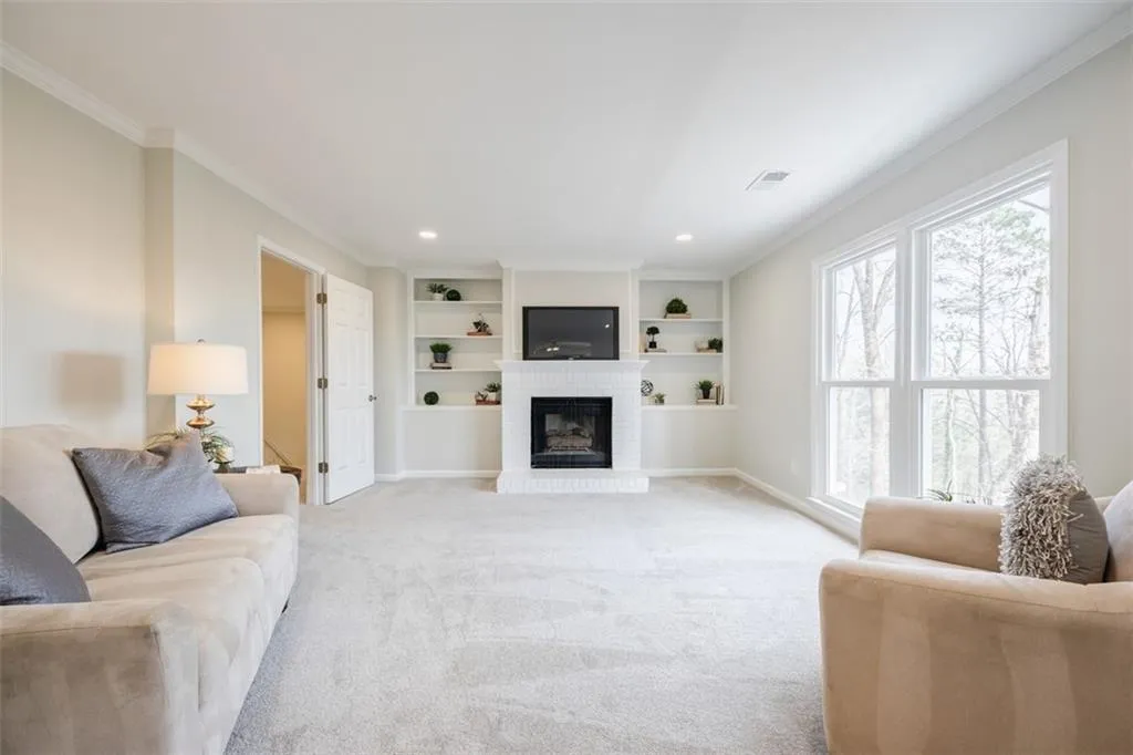 90 Cliffcreek Trace, Sandy Springs, Georgia 30350, 6 Bedrooms Bedrooms, ,4 BathroomsBathrooms,Residential,Sold,90 Cliffcreek Trace,6877833