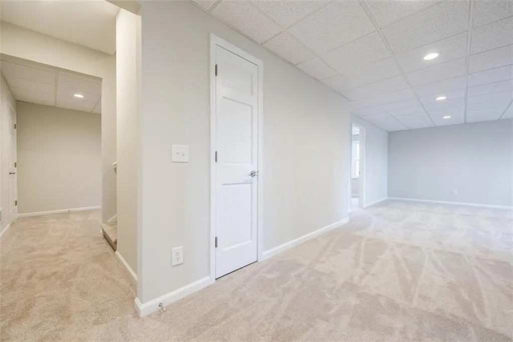 90 Cliffcreek Trace, Sandy Springs, Georgia 30350, 6 Bedrooms Bedrooms, ,4 BathroomsBathrooms,Residential,Sold,90 Cliffcreek Trace,6877833