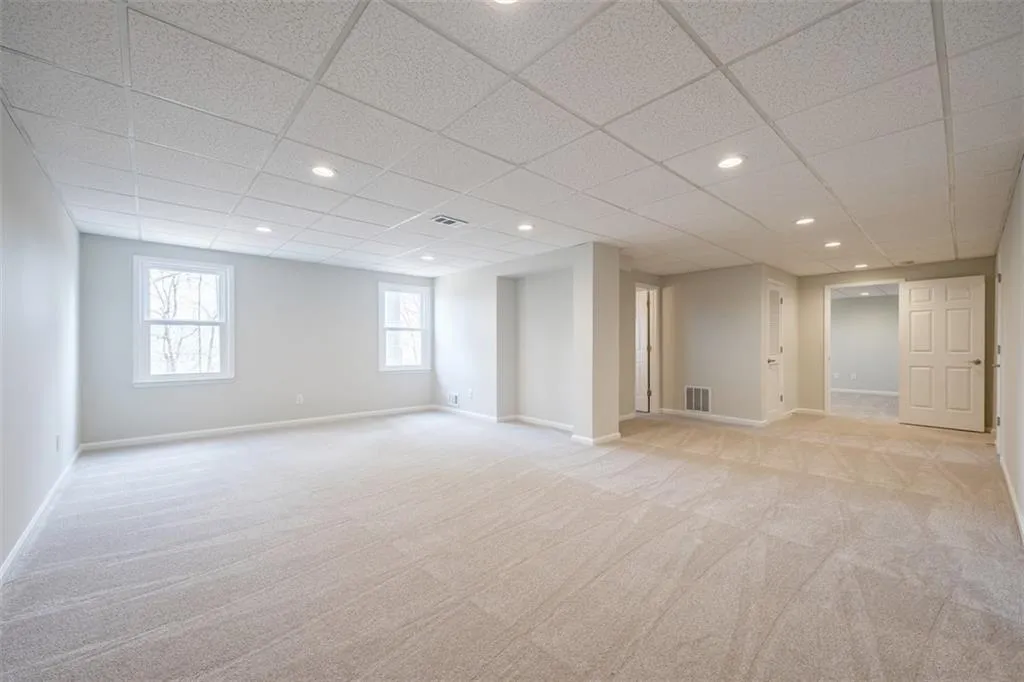 90 Cliffcreek Trace, Sandy Springs, Georgia 30350, 6 Bedrooms Bedrooms, ,4 BathroomsBathrooms,Residential,Sold,90 Cliffcreek Trace,6877833