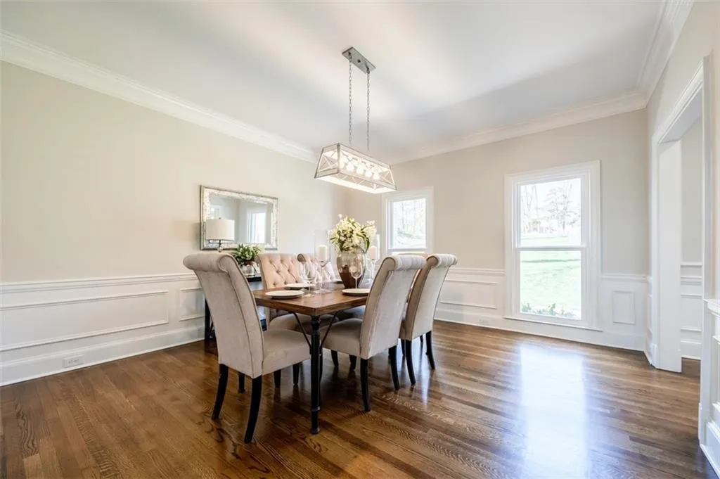 90 Cliffcreek Trace, Sandy Springs, Georgia 30350, 6 Bedrooms Bedrooms, ,4 BathroomsBathrooms,Residential,Sold,90 Cliffcreek Trace,6877833