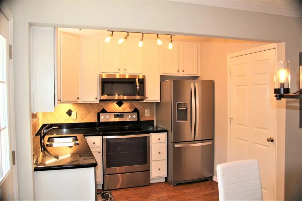 255 Winding River Drive Unit F, Atlanta, Georgia 30350, 2 Bedrooms Bedrooms, ,1 BathroomBathrooms,Residential,Sold,255 Winding River Drive Unit F,6845907