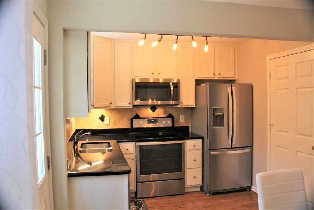 255 Winding River Drive Unit F, Atlanta, Georgia 30350, 2 Bedrooms Bedrooms, ,1 BathroomBathrooms,Residential,Sold,255 Winding River Drive Unit F,6845907