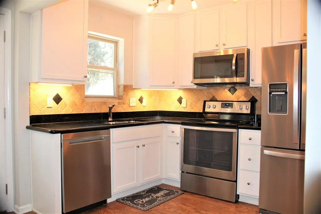 255 Winding River Drive Unit F, Atlanta, Georgia 30350, 2 Bedrooms Bedrooms, ,1 BathroomBathrooms,Residential,Sold,255 Winding River Drive Unit F,6845907