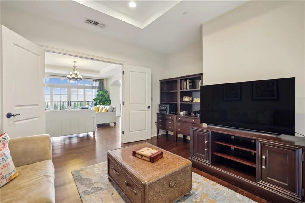 2700 Paces Ferry Road Se Unit 202, Atlanta, Georgia 30339, 2 Bedrooms Bedrooms, ,2 BathroomsBathrooms,Residential,For Sale,2700 Paces Ferry Road Se Unit 202,7578557