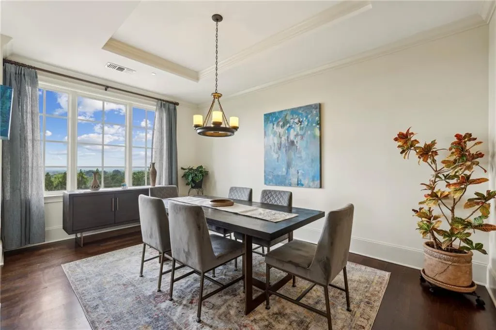 2700 Paces Ferry Road Se Unit 202, Atlanta, Georgia 30339, 2 Bedrooms Bedrooms, ,2 BathroomsBathrooms,Residential,For Sale,2700 Paces Ferry Road Se Unit 202,7578557