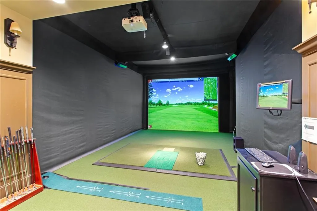 Golf simulator
