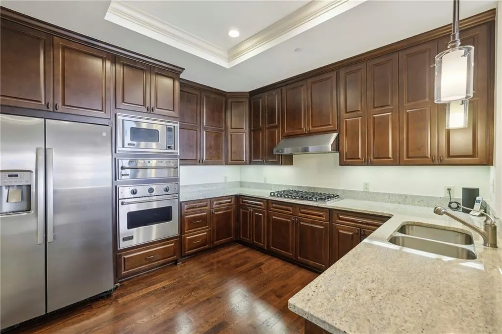 2700 Paces Ferry Road Se Unit 202, Atlanta, Georgia 30339, 2 Bedrooms Bedrooms, ,2 BathroomsBathrooms,Residential,For Sale,2700 Paces Ferry Road Se Unit 202,7578557
