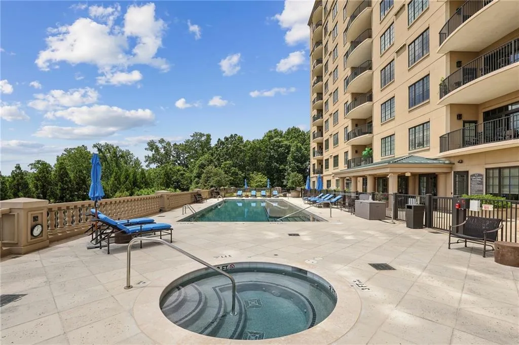 2700 Paces Ferry Road Se Unit 202, Atlanta, Georgia 30339, 2 Bedrooms Bedrooms, ,2 BathroomsBathrooms,Residential,For Sale,2700 Paces Ferry Road Se Unit 202,7578557