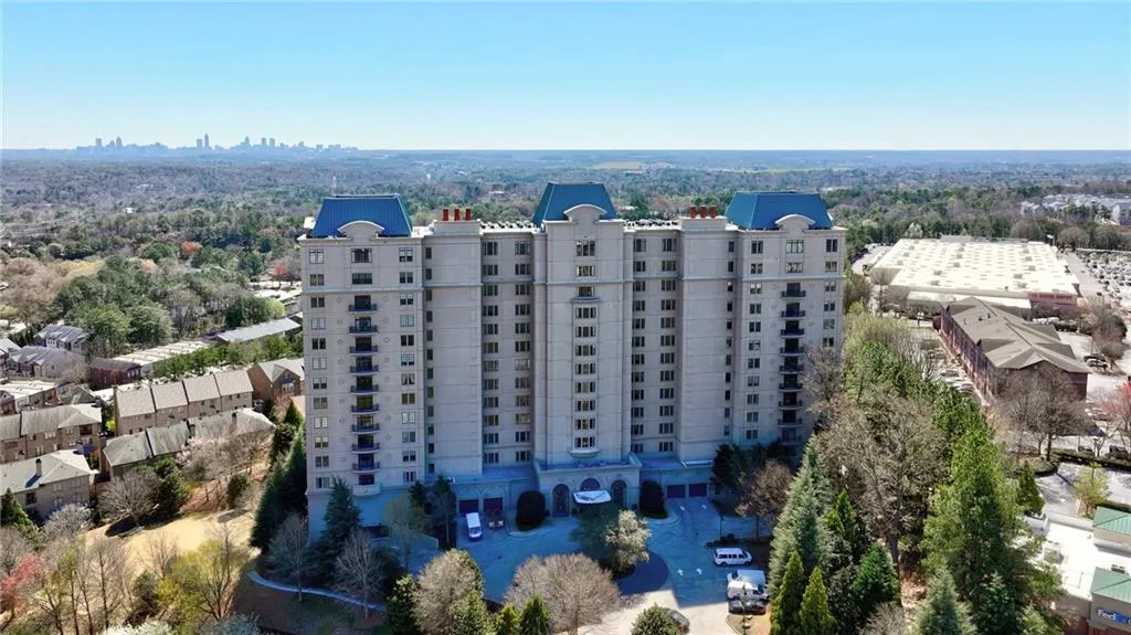 2700 Paces Ferry Road Se Unit 202, Atlanta, Georgia 30339, 2 Bedrooms Bedrooms, ,2 BathroomsBathrooms,Residential,For Sale,2700 Paces Ferry Road Se Unit 202,7578557