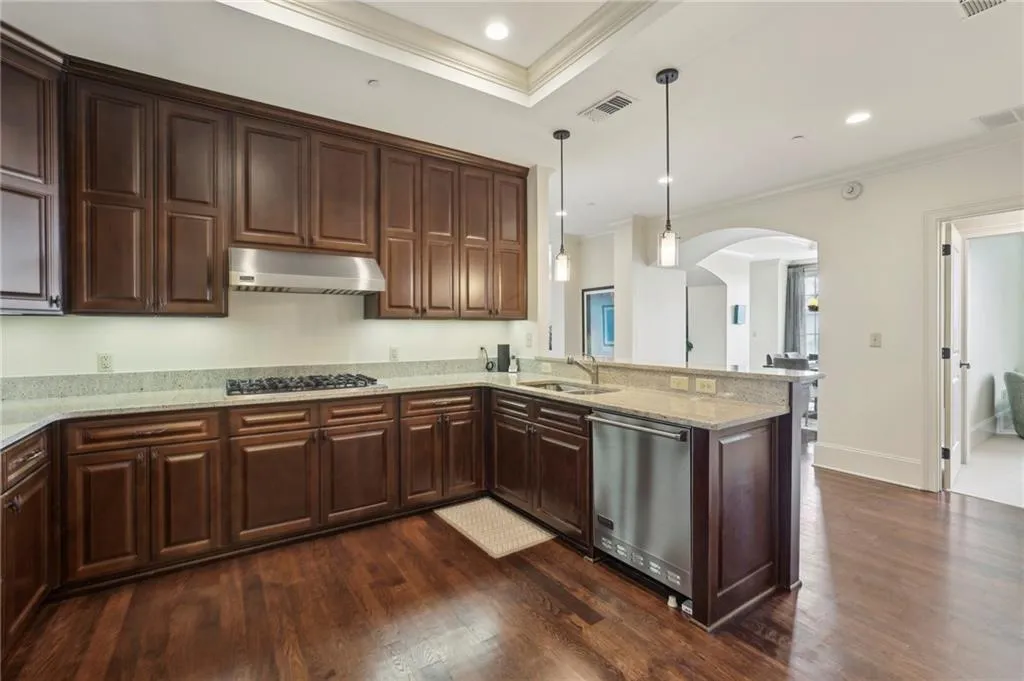 2700 Paces Ferry Road Se Unit 202, Atlanta, Georgia 30339, 2 Bedrooms Bedrooms, ,2 BathroomsBathrooms,Residential,For Sale,2700 Paces Ferry Road Se Unit 202,7578557