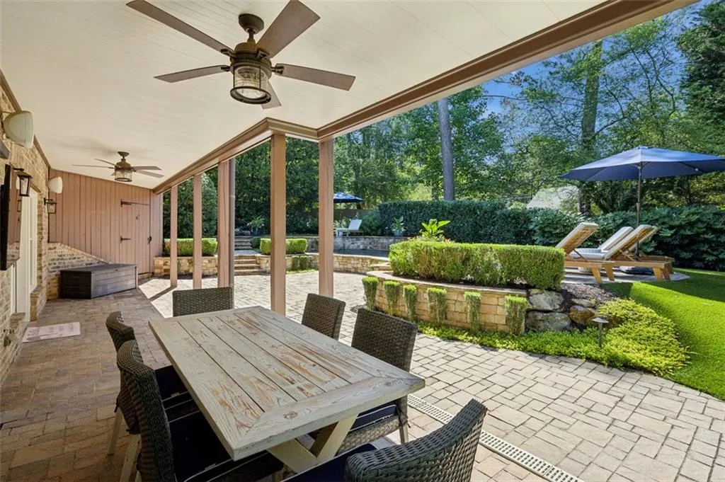 1589 Trentwood Place Ne, Brookhaven, Georgia 30319, 5 Bedrooms Bedrooms, ,6 BathroomsBathrooms,Residential,For Sale,1589 Trentwood Place Ne,7597346
