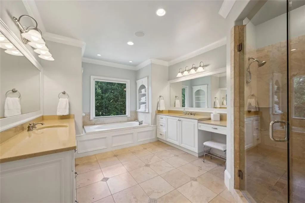 1589 Trentwood Place Ne, Brookhaven, Georgia 30319, 5 Bedrooms Bedrooms, ,6 BathroomsBathrooms,Residential,For Sale,1589 Trentwood Place Ne,7597346