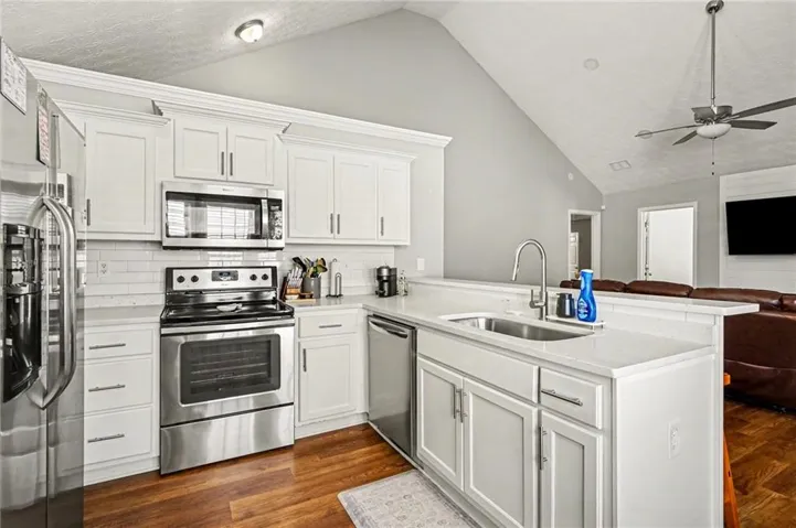 315 Shadowbrooke Circle, Loganville, Georgia 30052