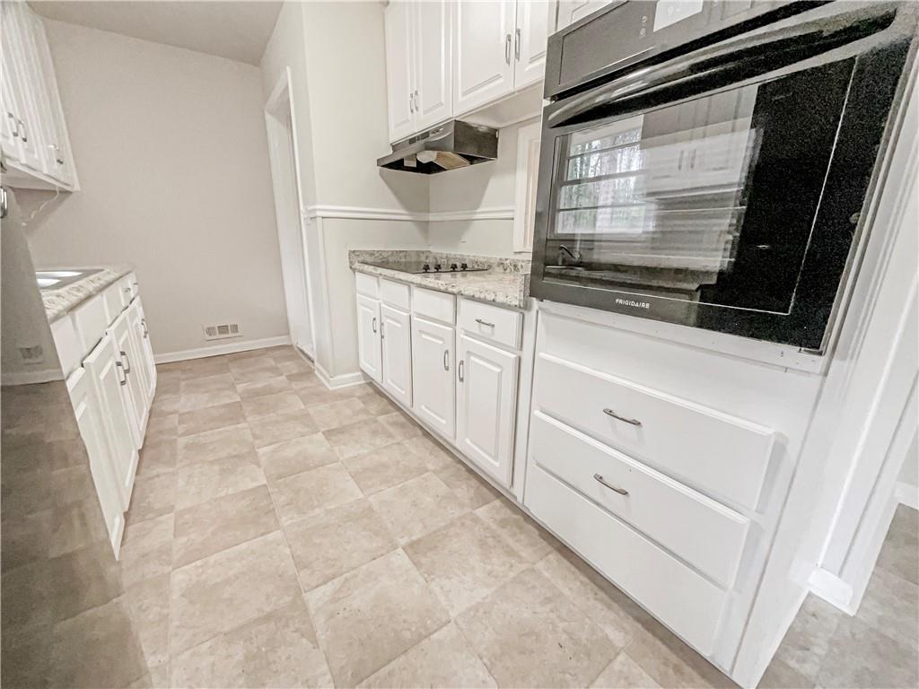 4631 Santa Fe Trail SW, Atlanta, Georgia 30331, 3 Bedrooms Bedrooms, ,1 BathroomBathrooms,Residential,Sold,4631 Santa Fe Trail SW,7348009