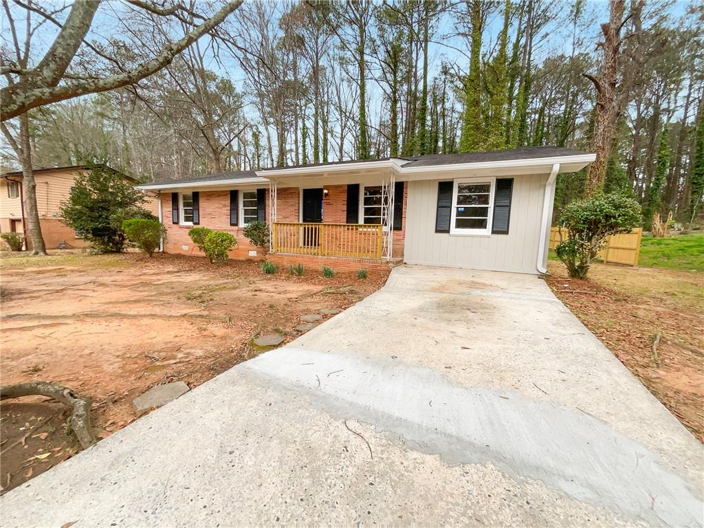 4631 Santa Fe Trail SW, Atlanta, Georgia 30331, 3 Bedrooms Bedrooms, ,1 BathroomBathrooms,Residential,Sold,4631 Santa Fe Trail SW,7348009