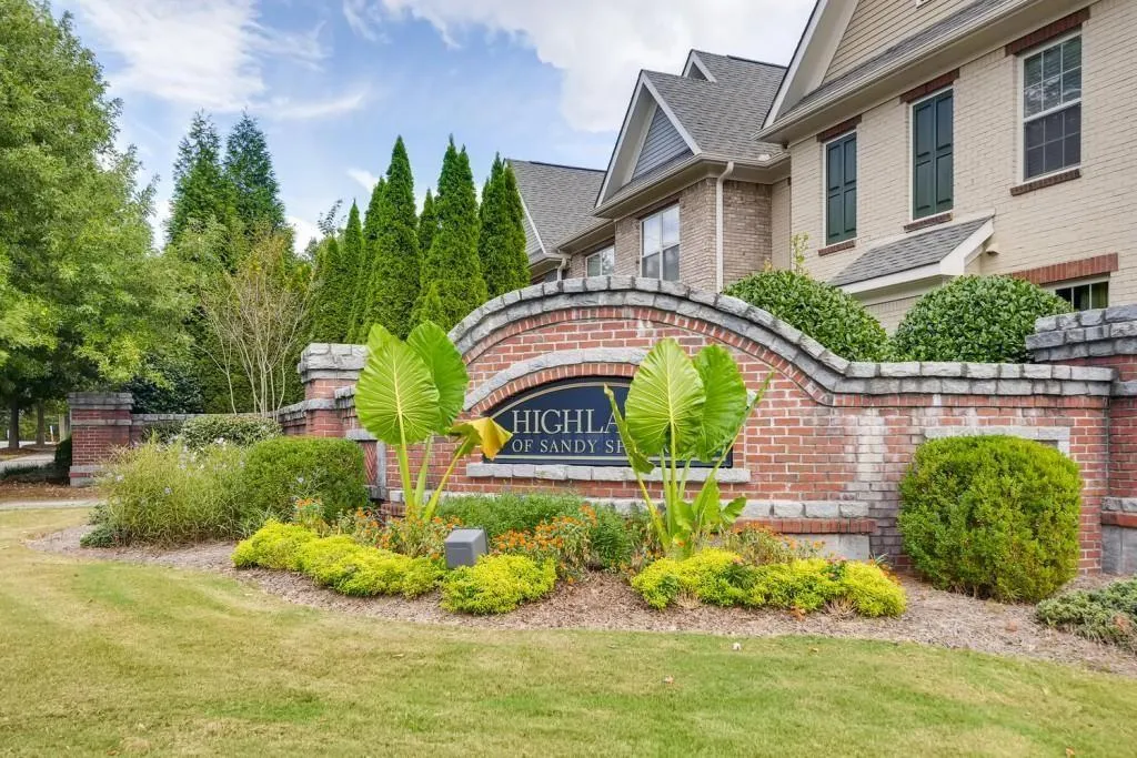 7900 Glisten Avenue, Sandy Springs, Georgia 30328, 3 Bedrooms Bedrooms, ,2 BathroomsBathrooms,Residential,Sold,7900 Glisten Avenue,6711484