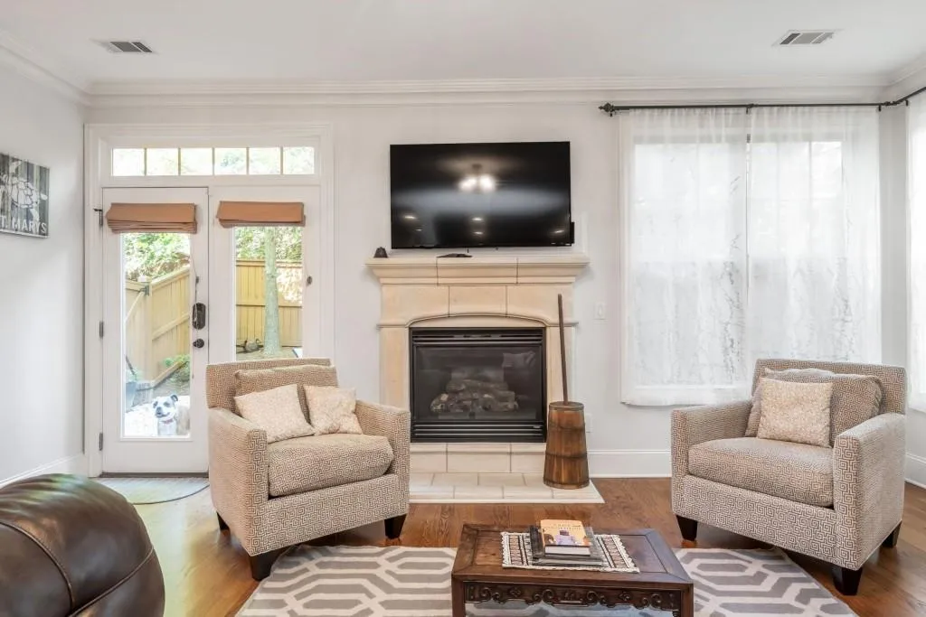 7900 Glisten Avenue, Sandy Springs, Georgia 30328, 3 Bedrooms Bedrooms, ,2 BathroomsBathrooms,Residential,Sold,7900 Glisten Avenue,6711484