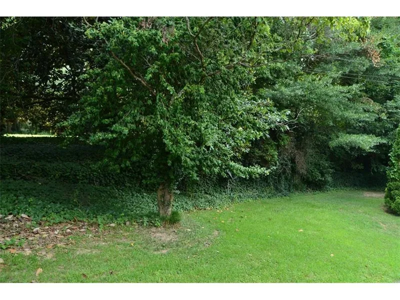 5220 Green Oak Court, Atlanta, Georgia 30327, 4 Bedrooms Bedrooms, ,2 BathroomsBathrooms,Residential,Sold,5220 Green Oak Court,5597594