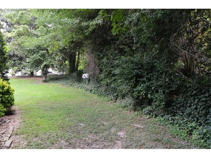 5220 Green Oak Court, Atlanta, Georgia 30327, 4 Bedrooms Bedrooms, ,2 BathroomsBathrooms,Residential,Sold,5220 Green Oak Court,5597594