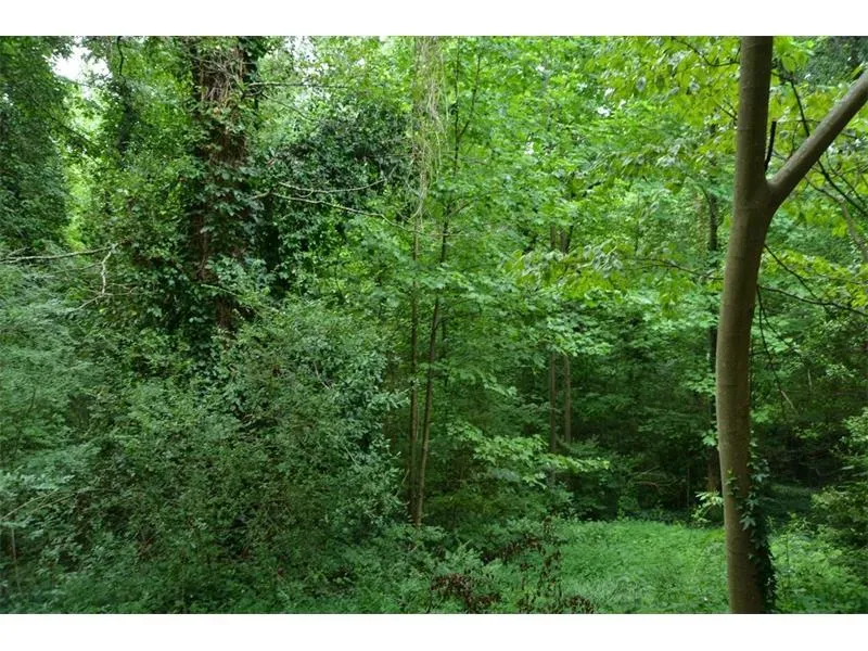 5220 Green Oak Court, Atlanta, Georgia 30327, 4 Bedrooms Bedrooms, ,2 BathroomsBathrooms,Residential,Sold,5220 Green Oak Court,5597594