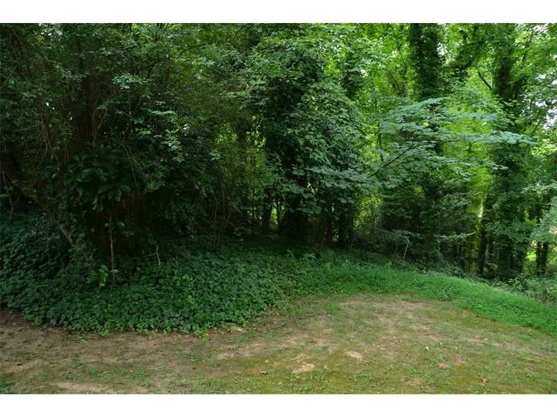 5220 Green Oak Court, Atlanta, Georgia 30327, 4 Bedrooms Bedrooms, ,2 BathroomsBathrooms,Residential,Sold,5220 Green Oak Court,5597594