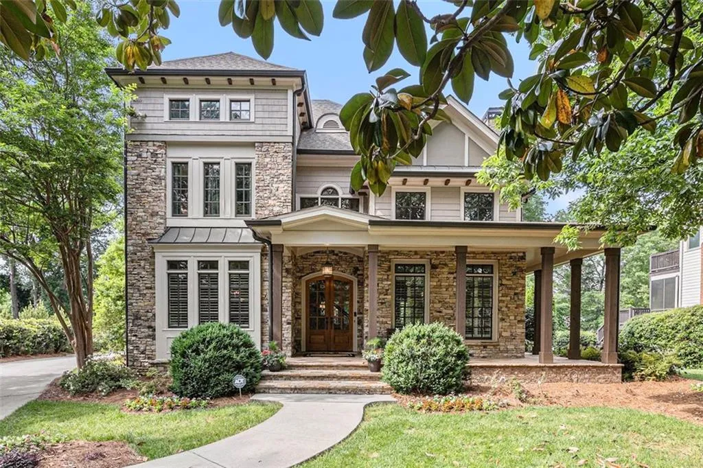 136 Hardeman Road, Atlanta, Georgia 30342, 4 Bedrooms Bedrooms, ,4 BathroomsBathrooms,Residential,Sold,136 Hardeman Road,7381918