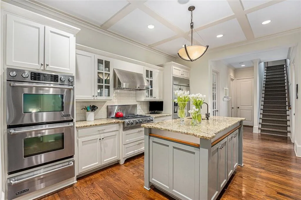 136 Hardeman Road, Atlanta, Georgia 30342, 4 Bedrooms Bedrooms, ,4 BathroomsBathrooms,Residential,Sold,136 Hardeman Road,7381918