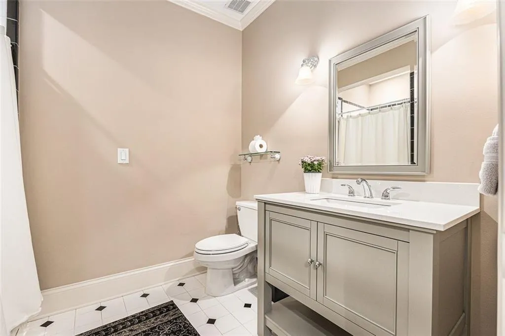 136 Hardeman Road, Atlanta, Georgia 30342, 4 Bedrooms Bedrooms, ,4 BathroomsBathrooms,Residential,Sold,136 Hardeman Road,7381918