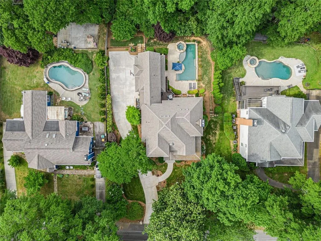 136 Hardeman Road, Atlanta, Georgia 30342, 4 Bedrooms Bedrooms, ,4 BathroomsBathrooms,Residential,Sold,136 Hardeman Road,7381918