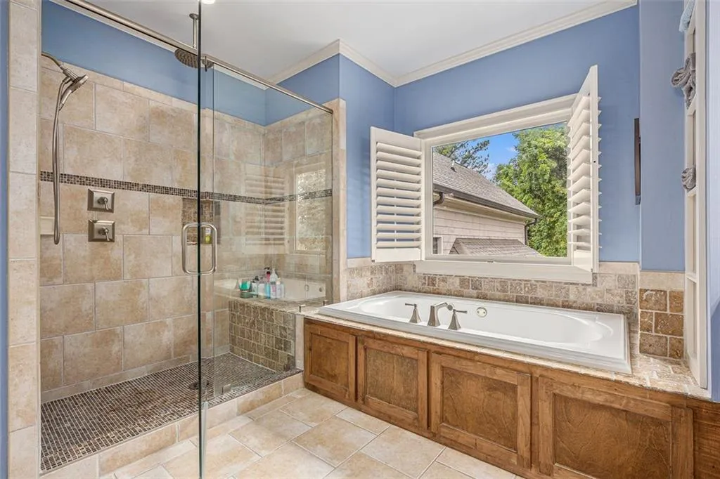 136 Hardeman Road, Atlanta, Georgia 30342, 4 Bedrooms Bedrooms, ,4 BathroomsBathrooms,Residential,Sold,136 Hardeman Road,7381918