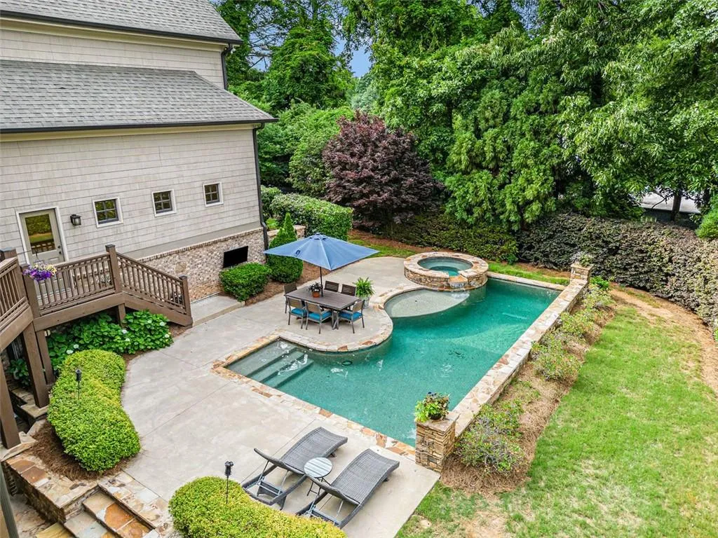 136 Hardeman Road, Atlanta, Georgia 30342, 4 Bedrooms Bedrooms, ,4 BathroomsBathrooms,Residential,Sold,136 Hardeman Road,7381918