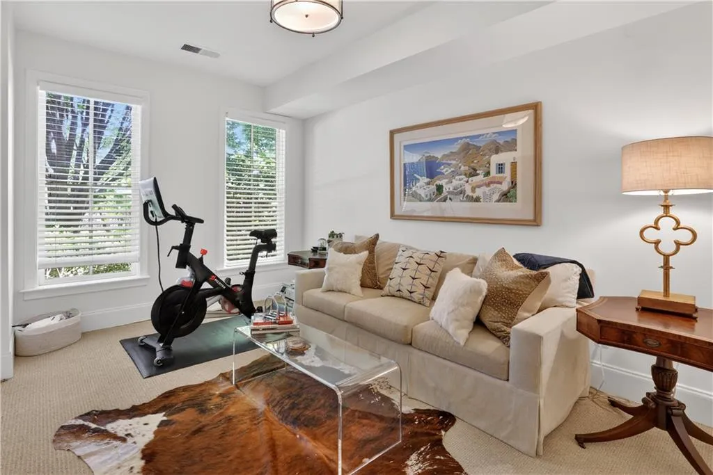3552 Roswell Road Nw, Atlanta, Georgia 30305, 3 Bedrooms Bedrooms, 0 ,3 BathroomsBathrooms,Residential,For Sale,3552 Roswell Road Nw,7758990