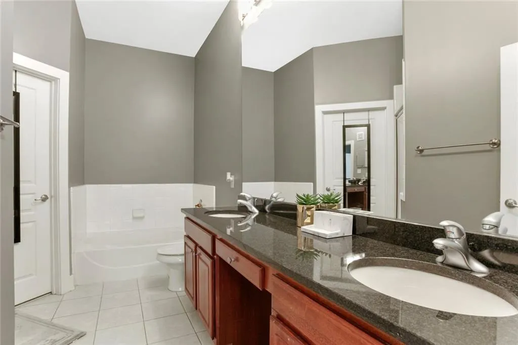 799 Hammond Drive Unit 124, Sandy Springs, Georgia 30328, 1 Bedroom Bedrooms, ,1 BathroomBathrooms,Residential,Sold,799 Hammond Drive Unit 124,6928968