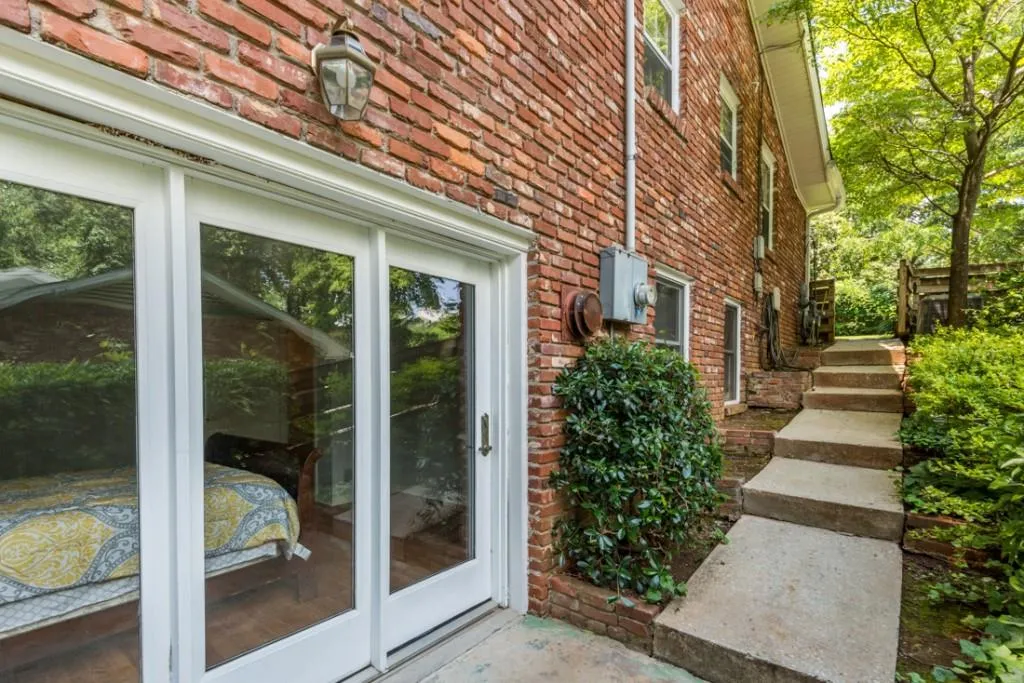 6840 Castleton Drive, Sandy Springs, Georgia 30328, 5 Bedrooms Bedrooms, ,3 BathroomsBathrooms,Residential,Sold,6840 Castleton Drive,5868262