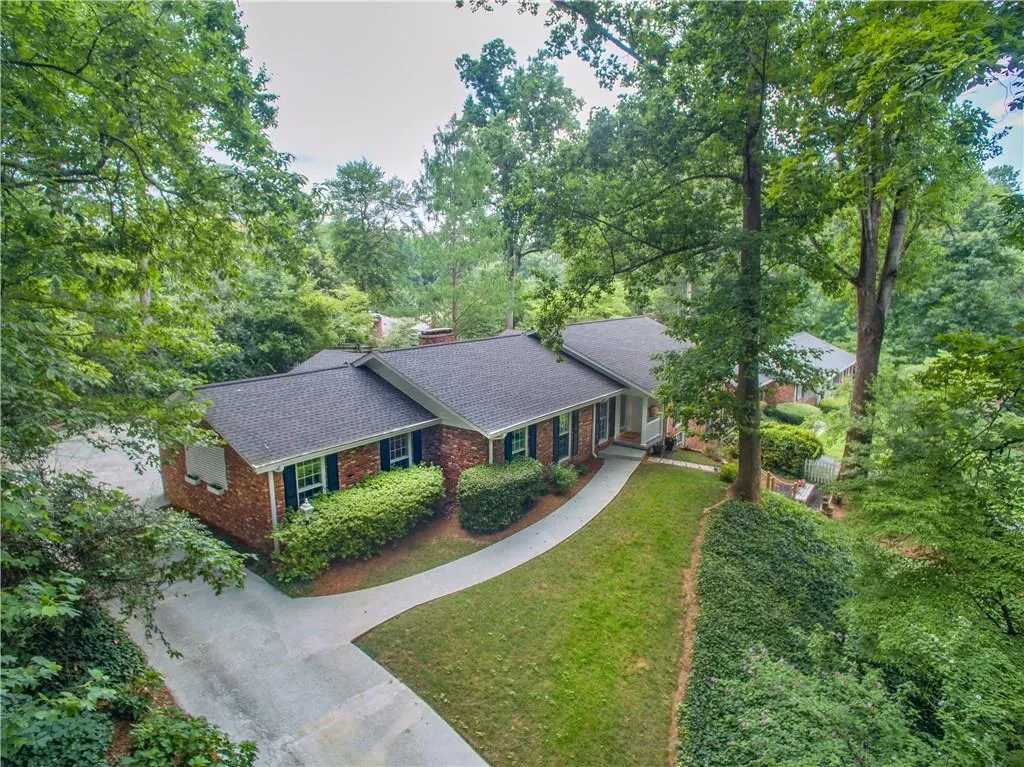 6840 Castleton Drive, Sandy Springs, Georgia 30328, 5 Bedrooms Bedrooms, ,3 BathroomsBathrooms,Residential,Sold,6840 Castleton Drive,5868262