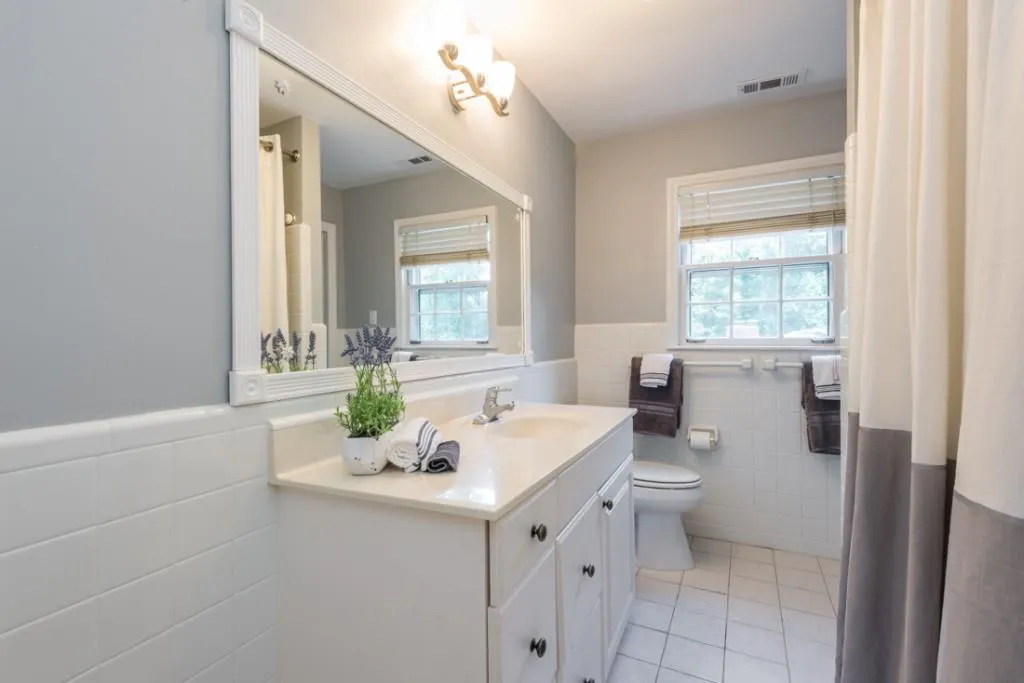 6840 Castleton Drive, Sandy Springs, Georgia 30328, 5 Bedrooms Bedrooms, ,3 BathroomsBathrooms,Residential,Sold,6840 Castleton Drive,5868262