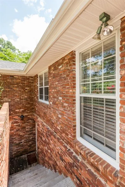 6840 Castleton Drive, Sandy Springs, Georgia 30328, 5 Bedrooms Bedrooms, ,3 BathroomsBathrooms,Residential,Sold,6840 Castleton Drive,5868262