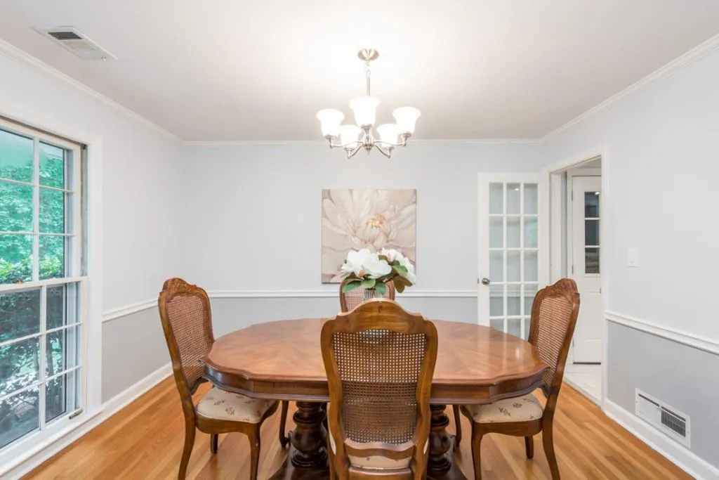 6840 Castleton Drive, Sandy Springs, Georgia 30328, 5 Bedrooms Bedrooms, ,3 BathroomsBathrooms,Residential,Sold,6840 Castleton Drive,5868262