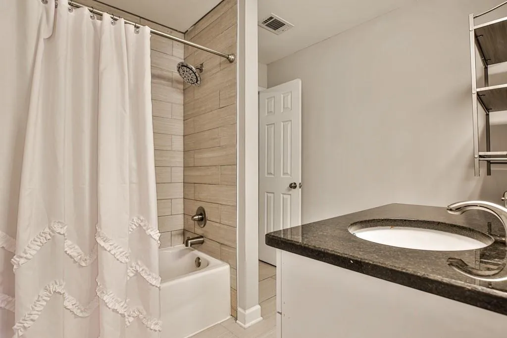 265 Winding River Drive Unit H, Sandy Springs, Georgia 30350, 2 Bedrooms Bedrooms, ,1 BathroomBathrooms,Residential,Sold,265 Winding River Drive Unit H,6767840
