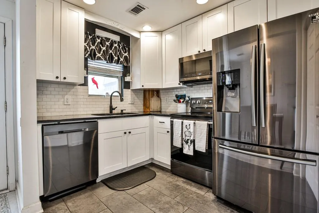 265 Winding River Drive Unit H, Sandy Springs, Georgia 30350, 2 Bedrooms Bedrooms, ,1 BathroomBathrooms,Residential,Sold,265 Winding River Drive Unit H,6767840