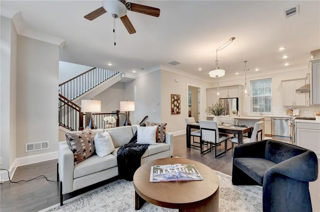 595 Broadview Place Ne, Atlanta, Georgia 30324, 3 Bedrooms Bedrooms, 0 ,3 BathroomsBathrooms,Residential,For Sale,595 Broadview Place Ne,7850159