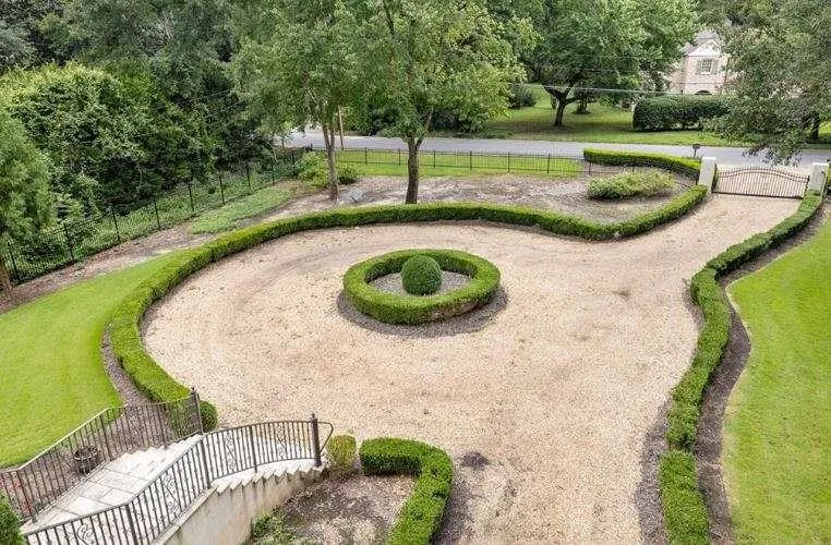 968 Peachtree Battle Circle, Atlanta, Georgia 30327, 4 Bedrooms Bedrooms, ,4 BathroomsBathrooms,Residential,For Sale,968 Peachtree Battle Circle,7673197